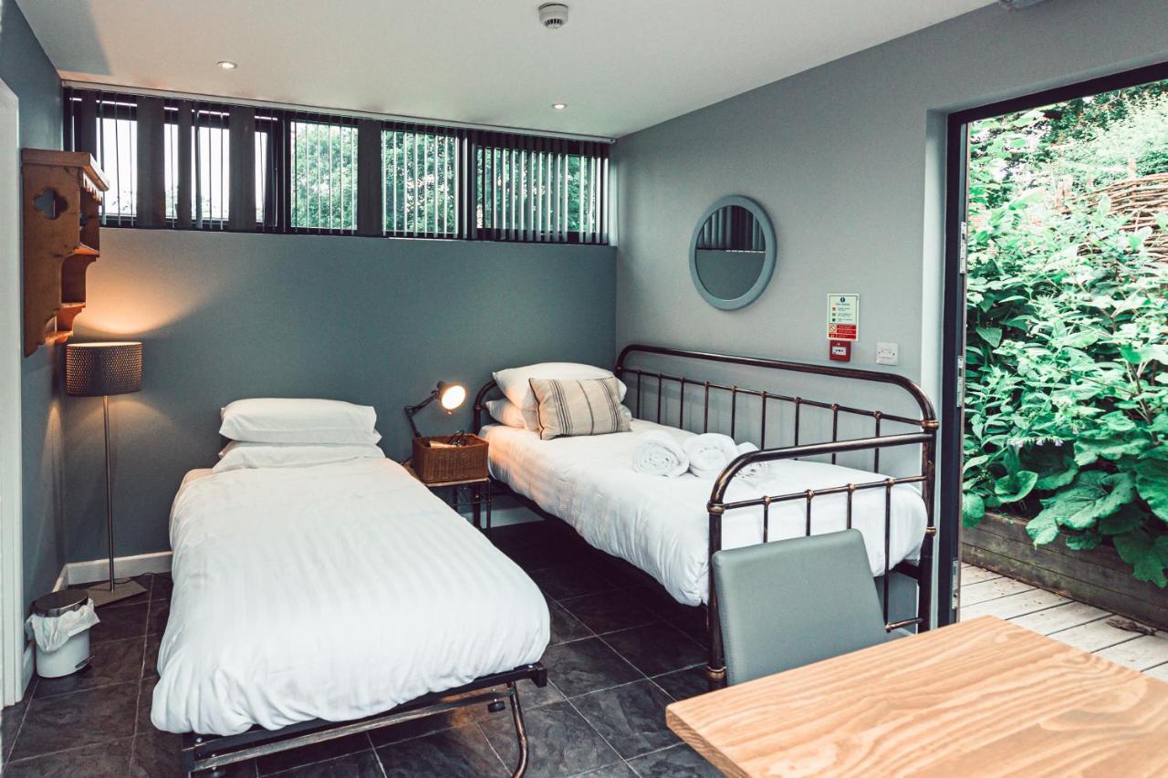 Clophill Eco Lodges Ngoại thất bức ảnh